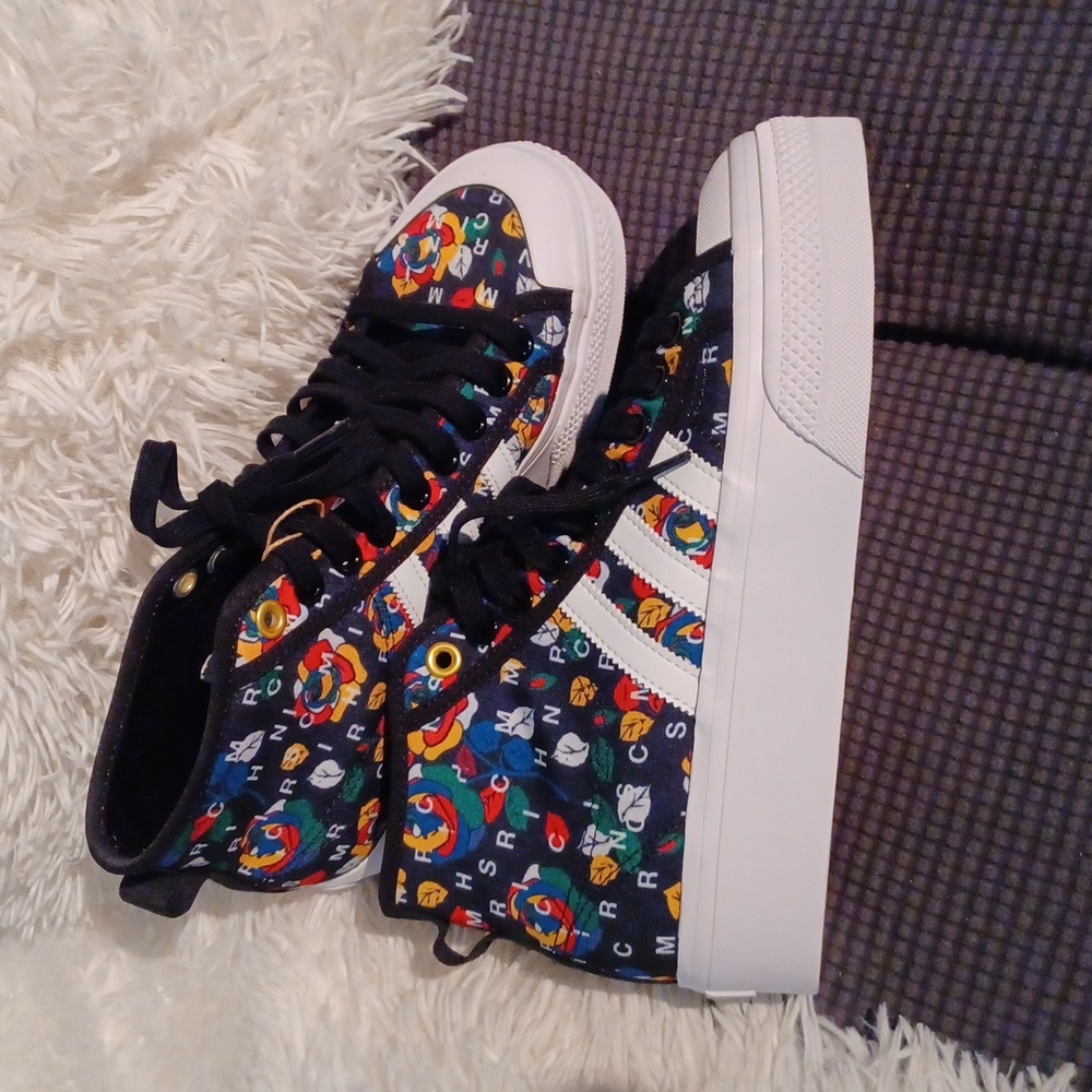 Adidas Nizza Platform  Mid top Sneaker